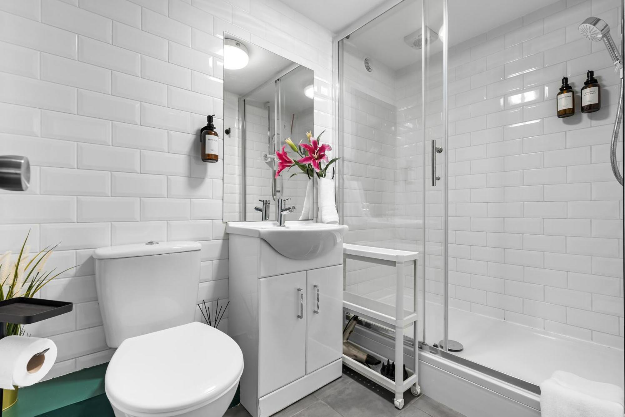 Chic 2 Bedroom Apartment Near Liverpool Street By Gold Stays Londýn Exteriér fotografie